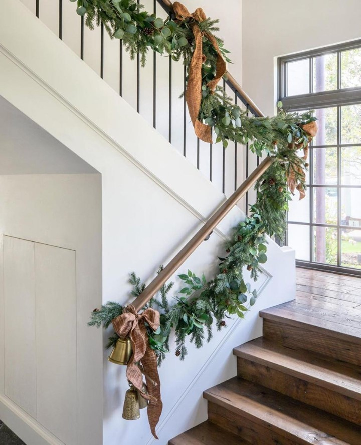 Winter garland