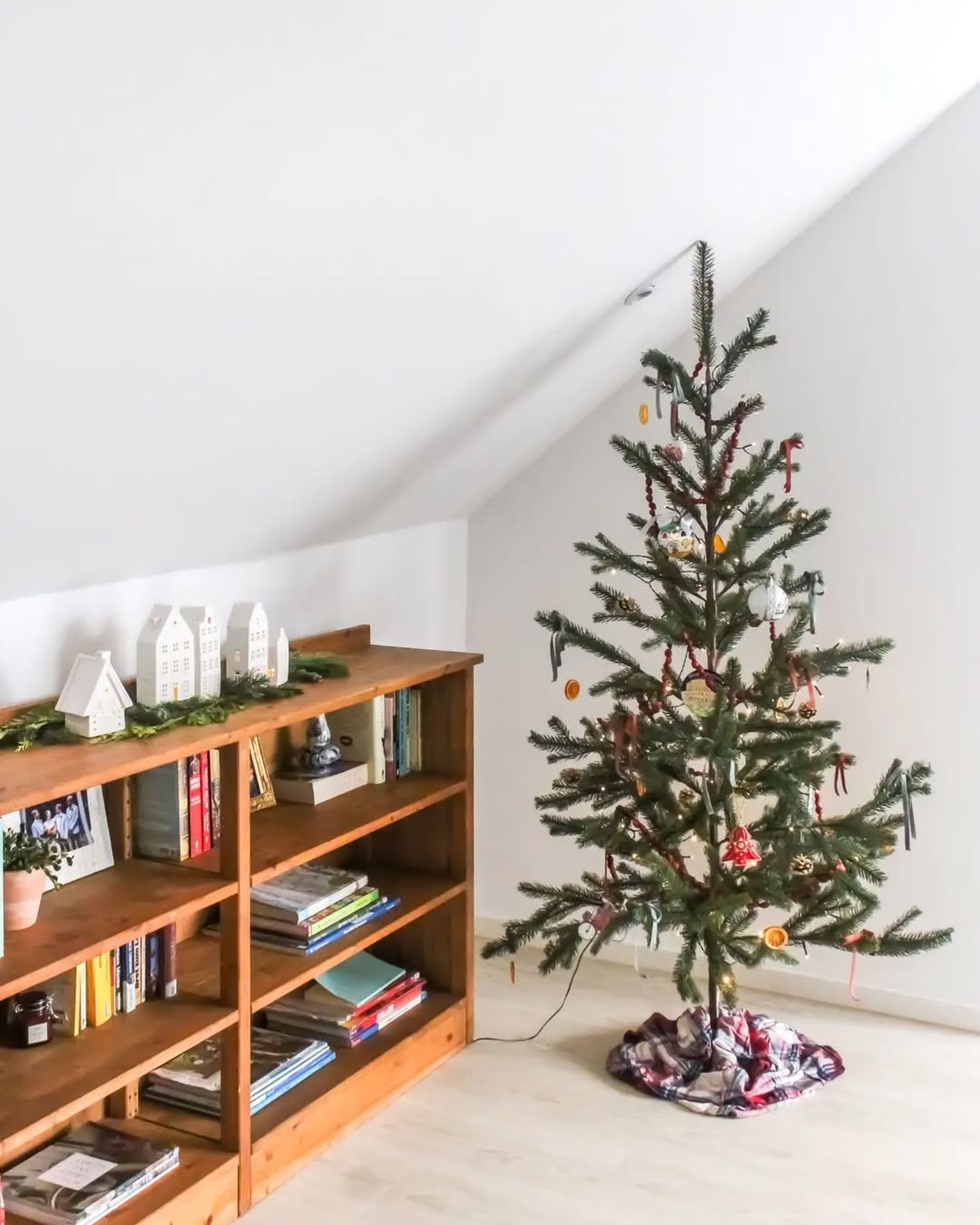 Corner decor