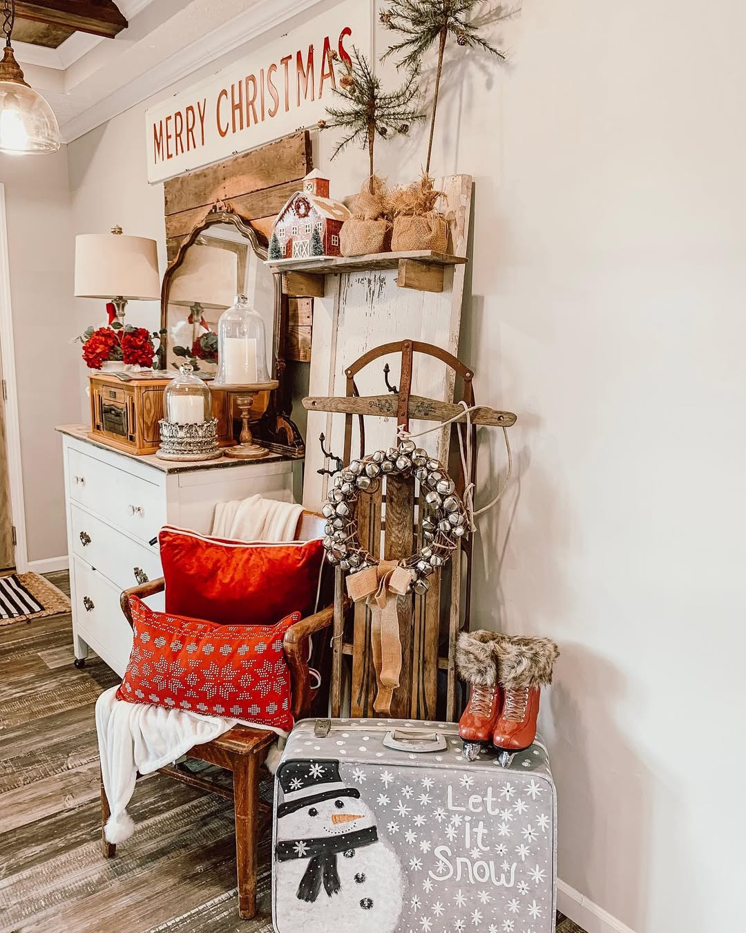 Entryway decor