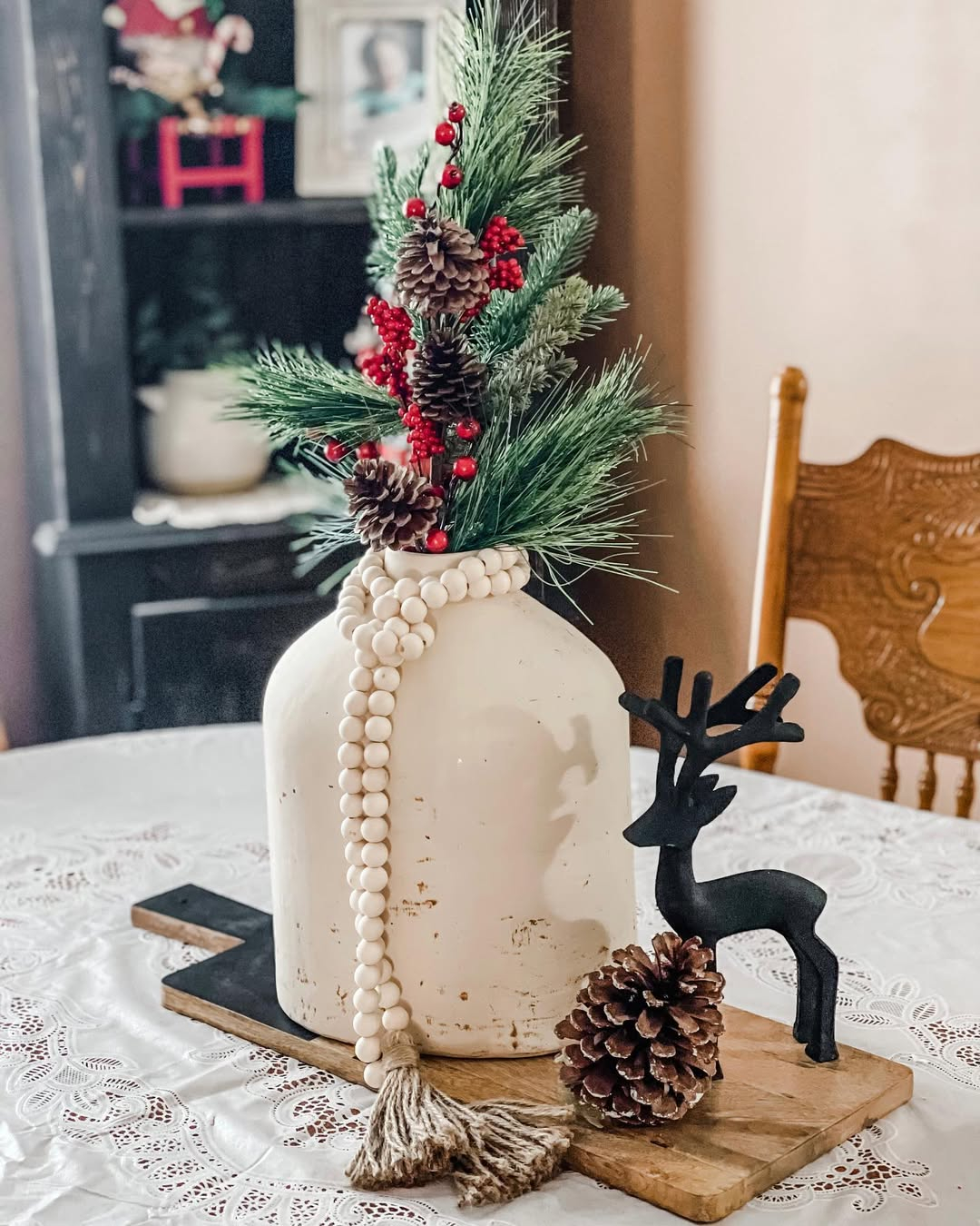 Evergreen and pinecones