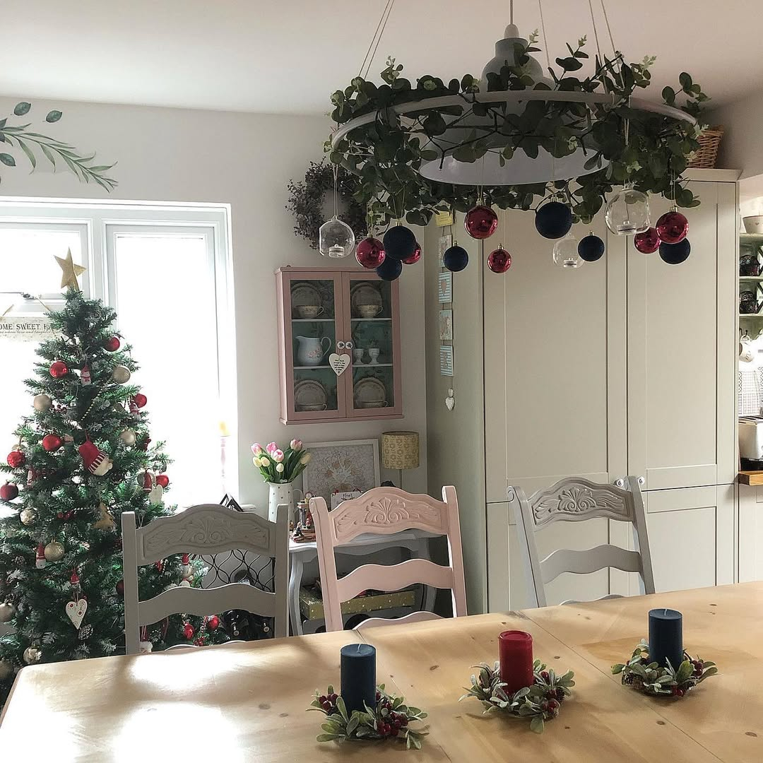 Holiday chandelier