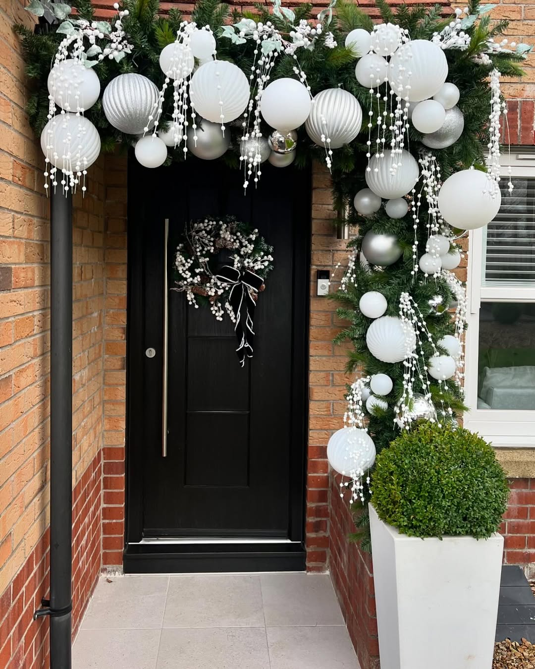 Outdoor Christmas decor