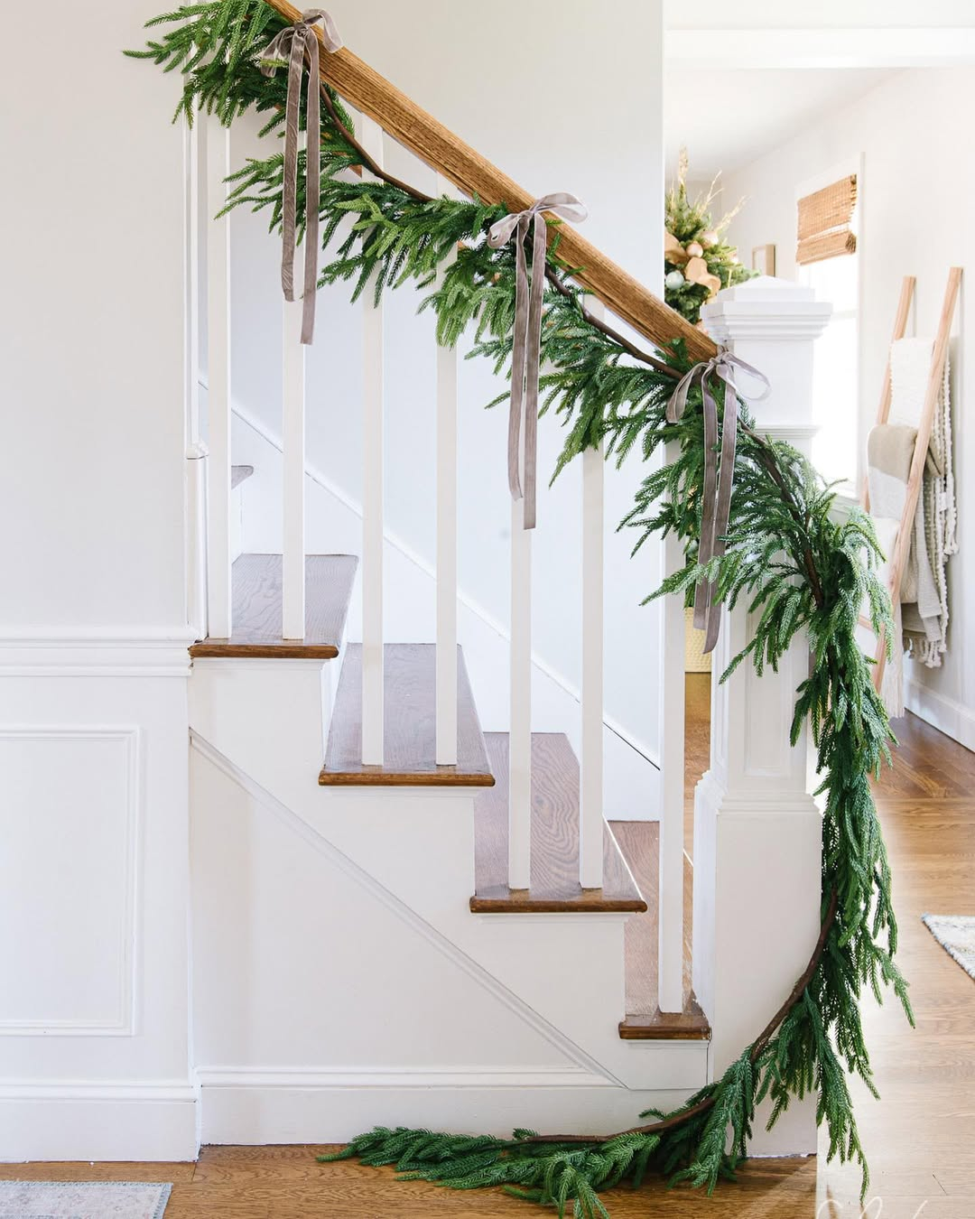 Ribbon accents
