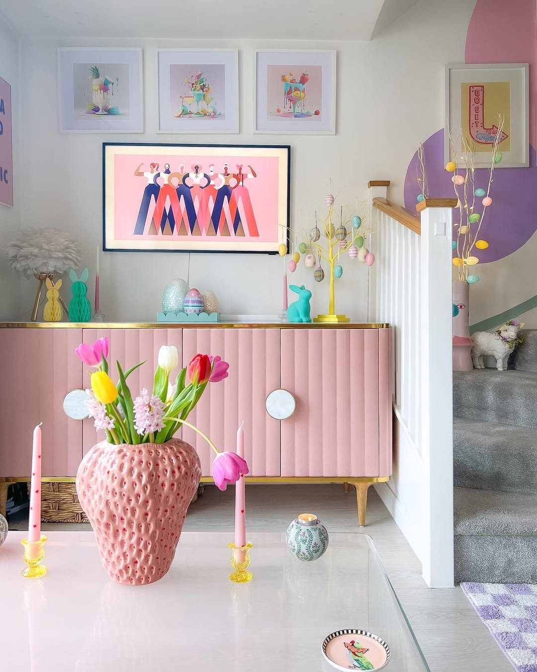 Artwork and decorative pieces