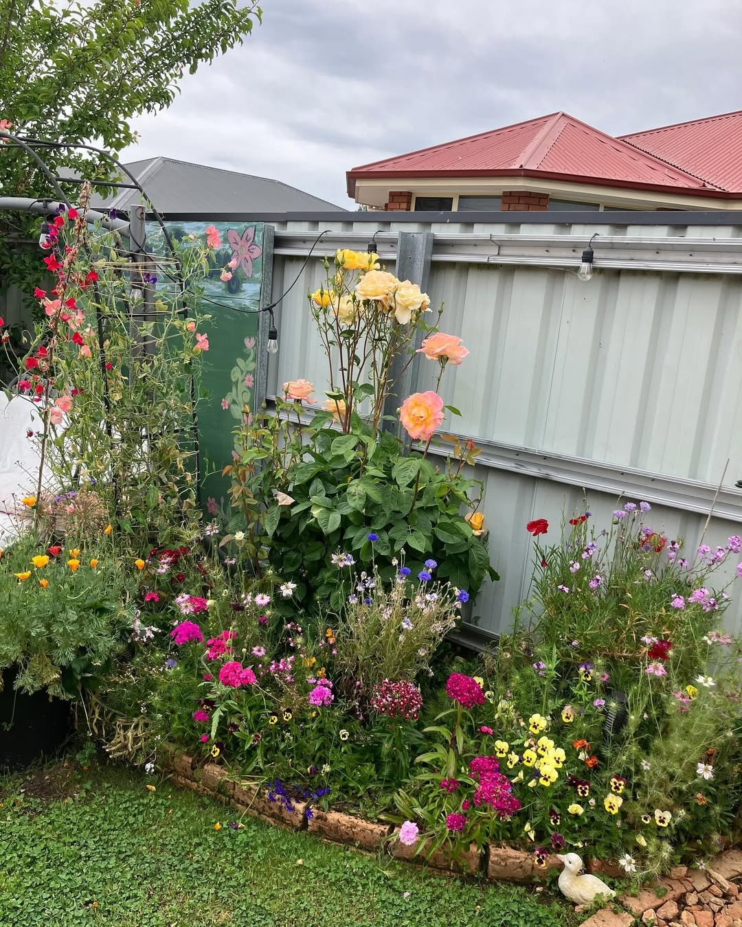 Layered planting arrangement
