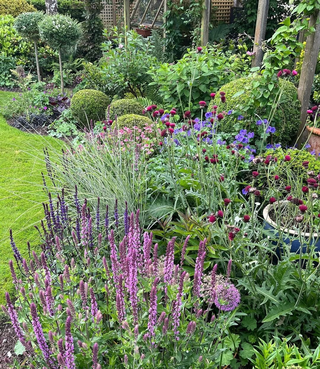 Spring garden border