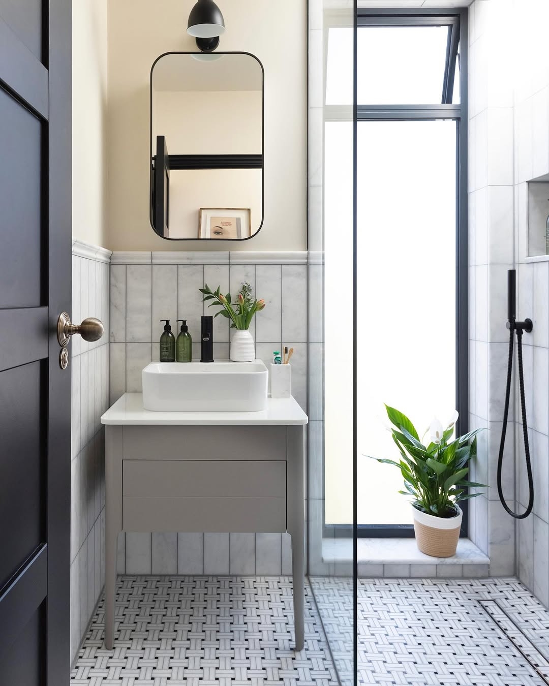 Bathroom vanity