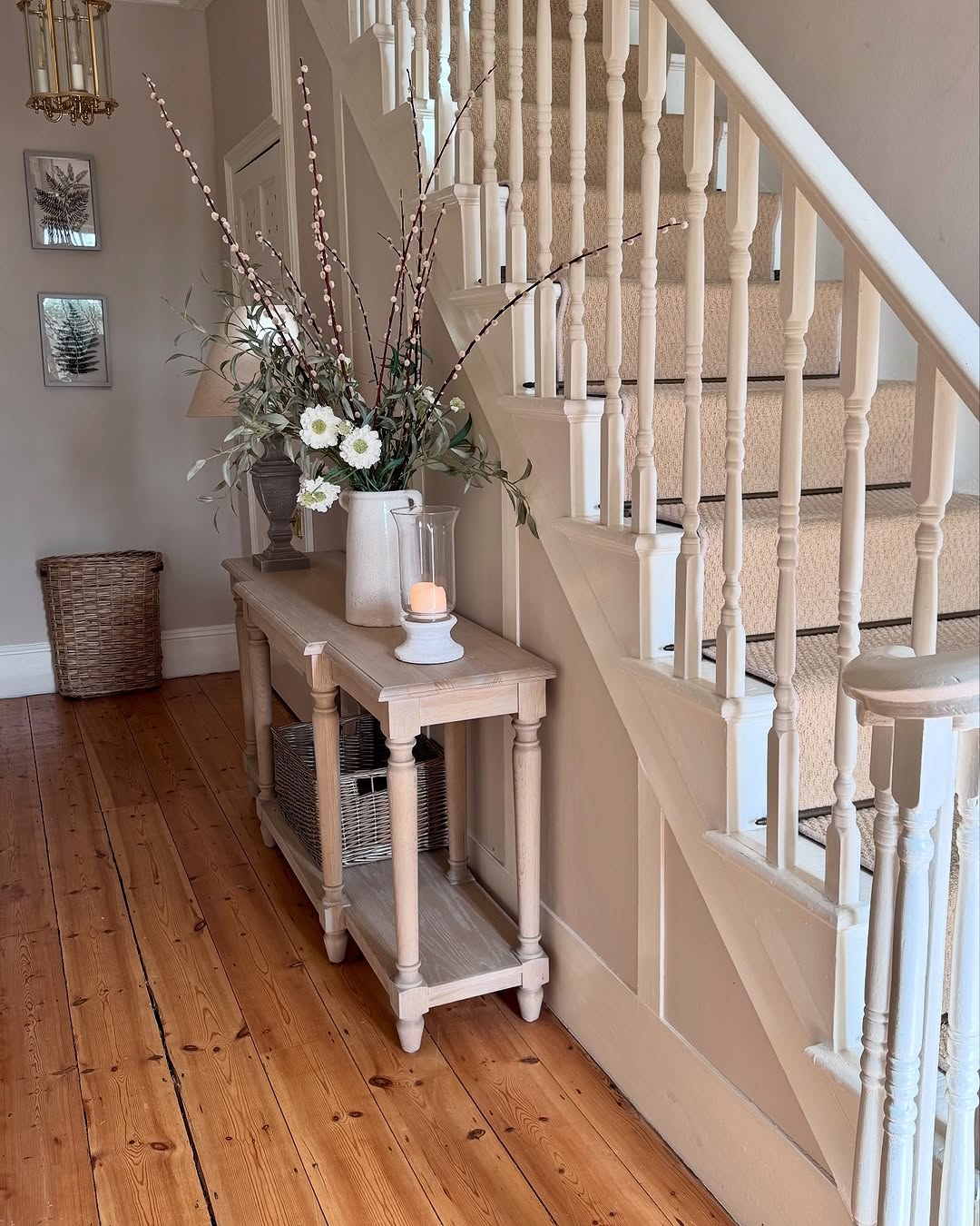 Spring entryway