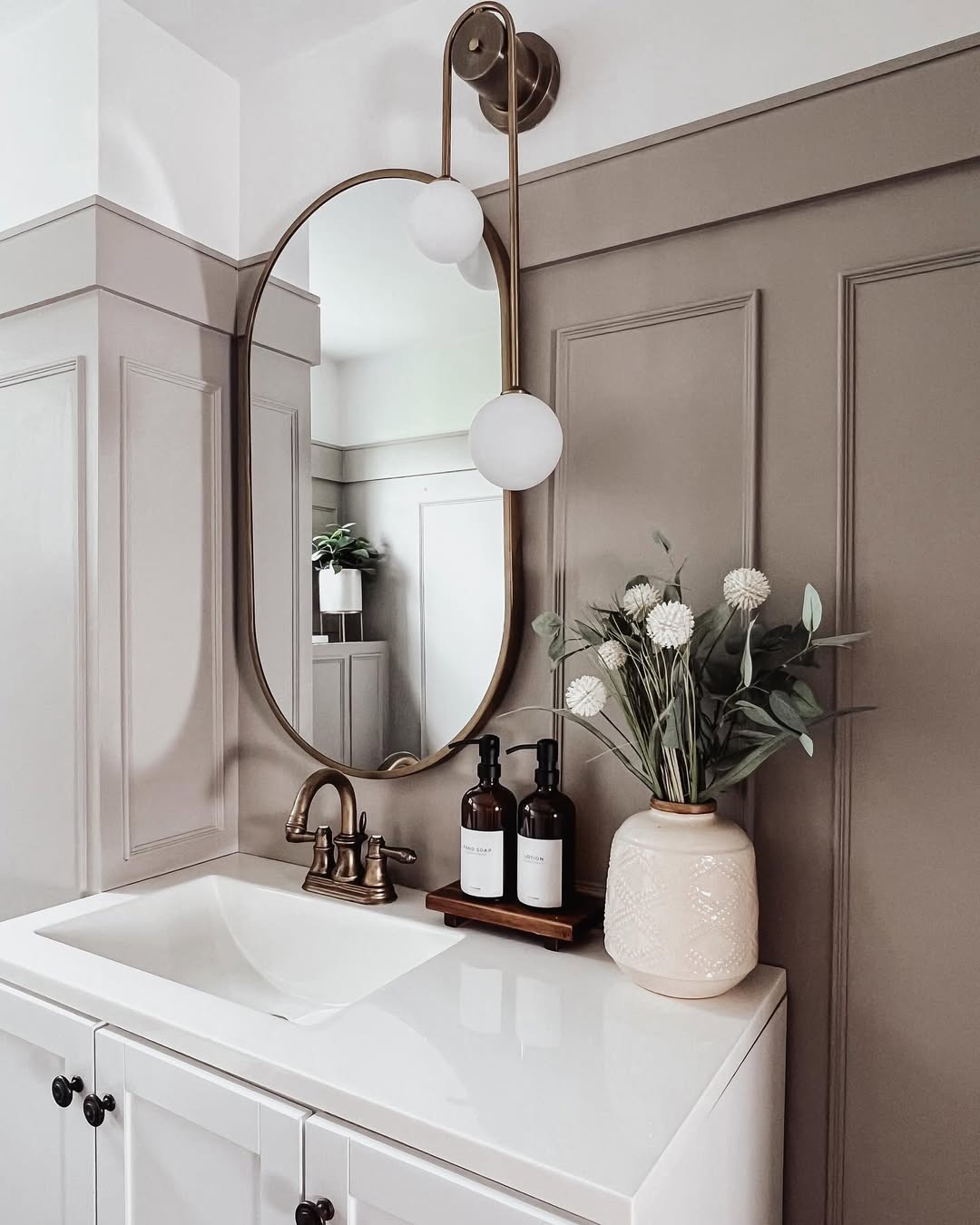 Oval mirror