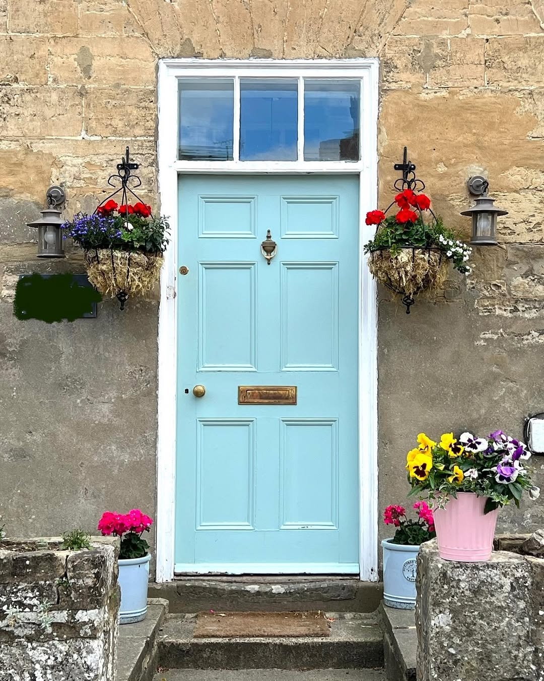 Turquoise paint