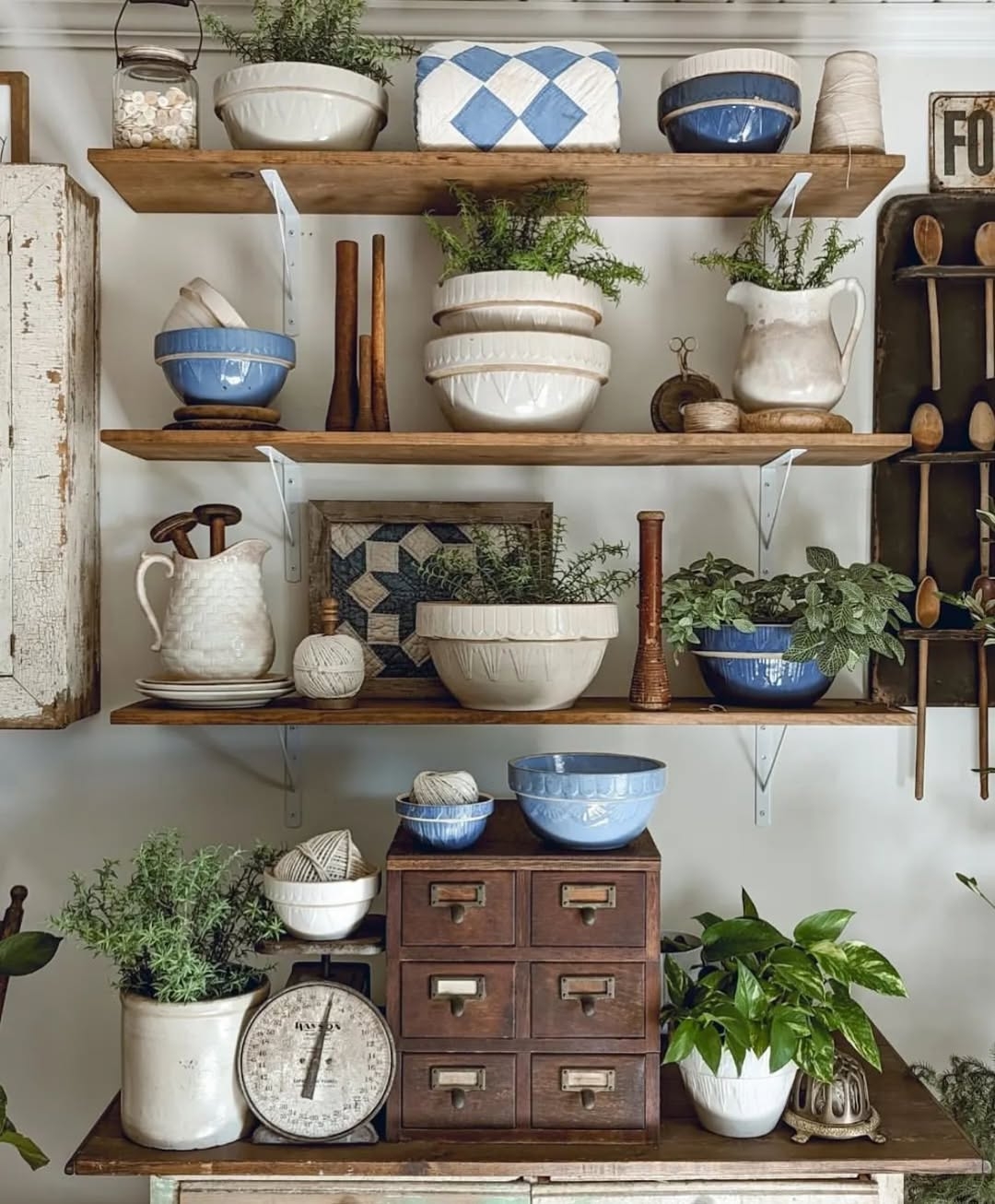 Blue and white color schemes