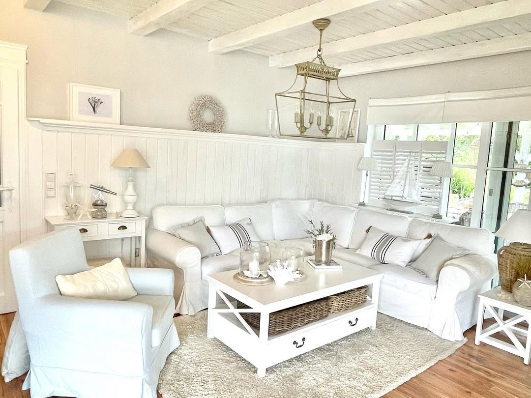Coastal theme