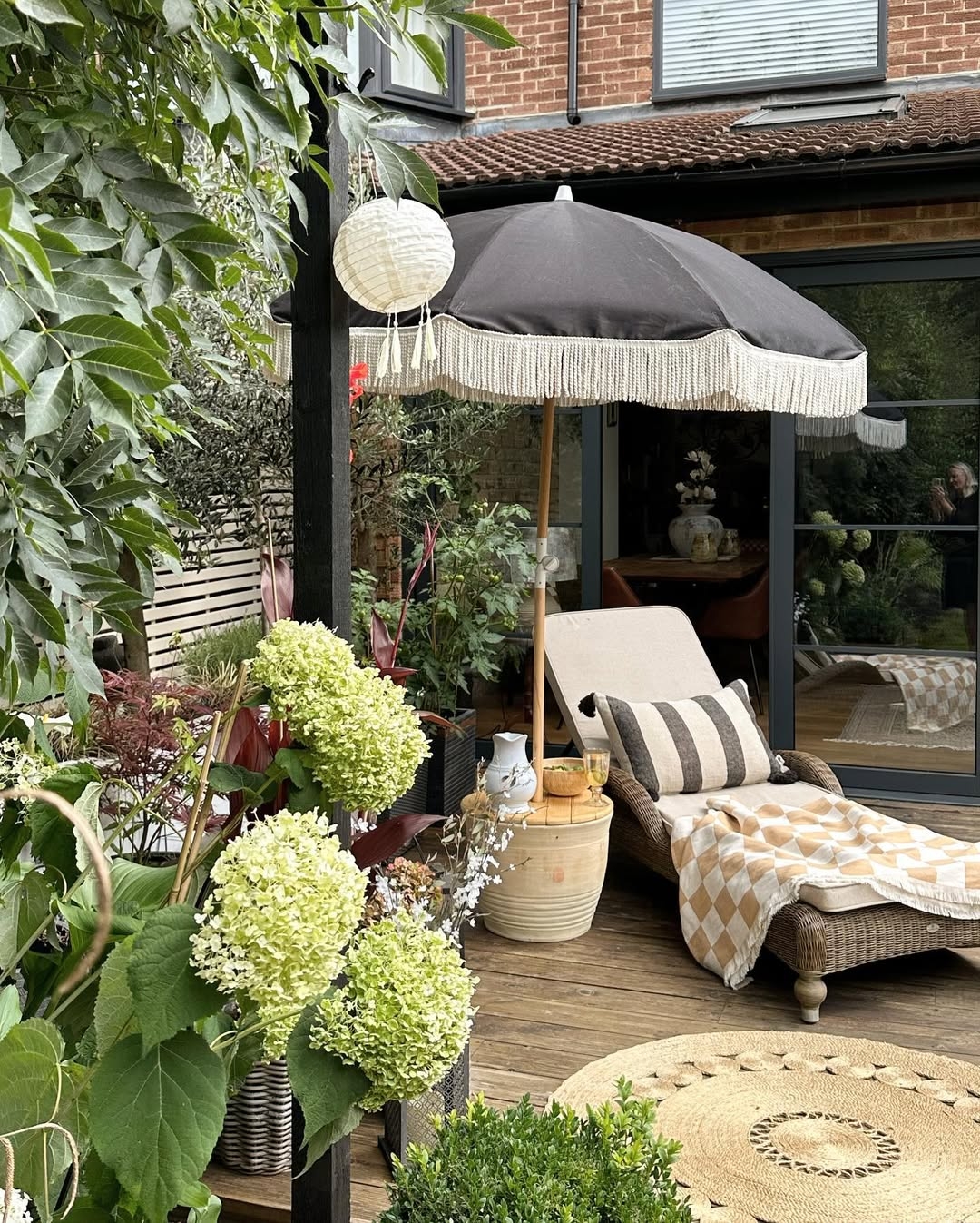 Lounge zone