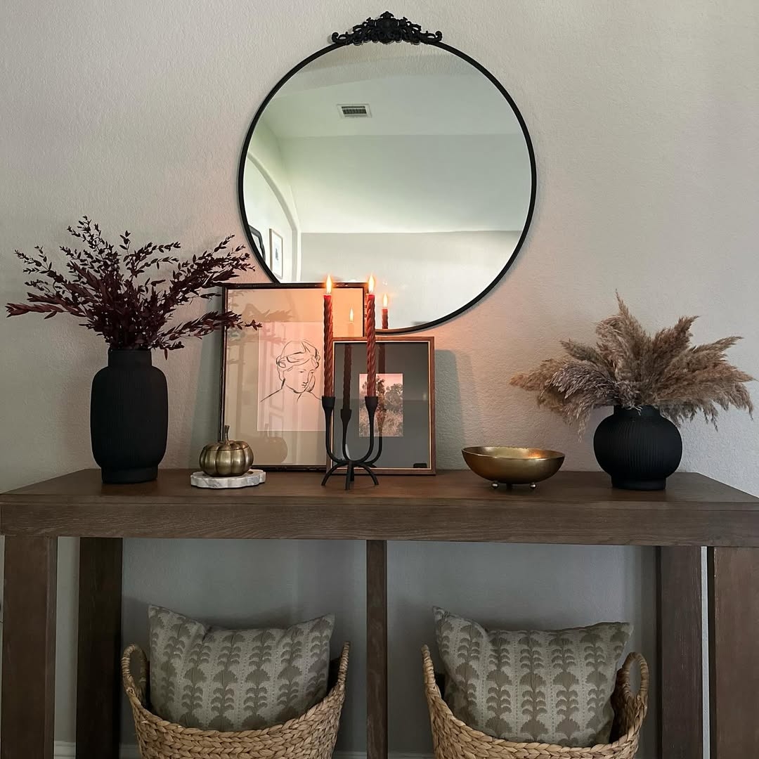 Round mirror